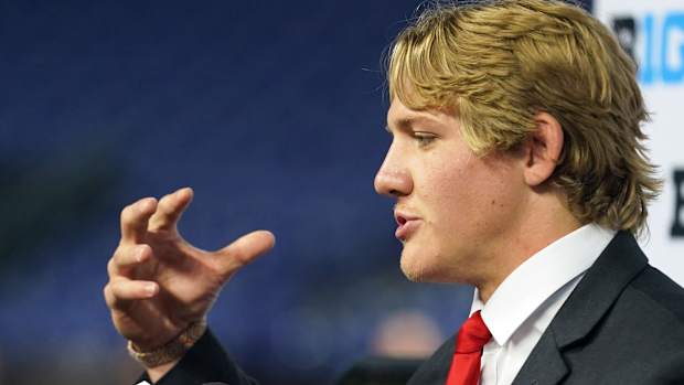 Garrett Nelson 2022 Big Ten Media Days USATSI_18747401